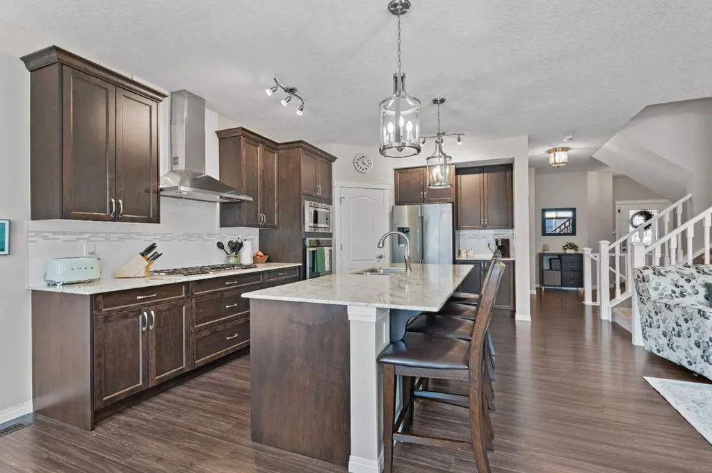 49 Kingsbridge Place SE Airdrie AB T4A 0S4