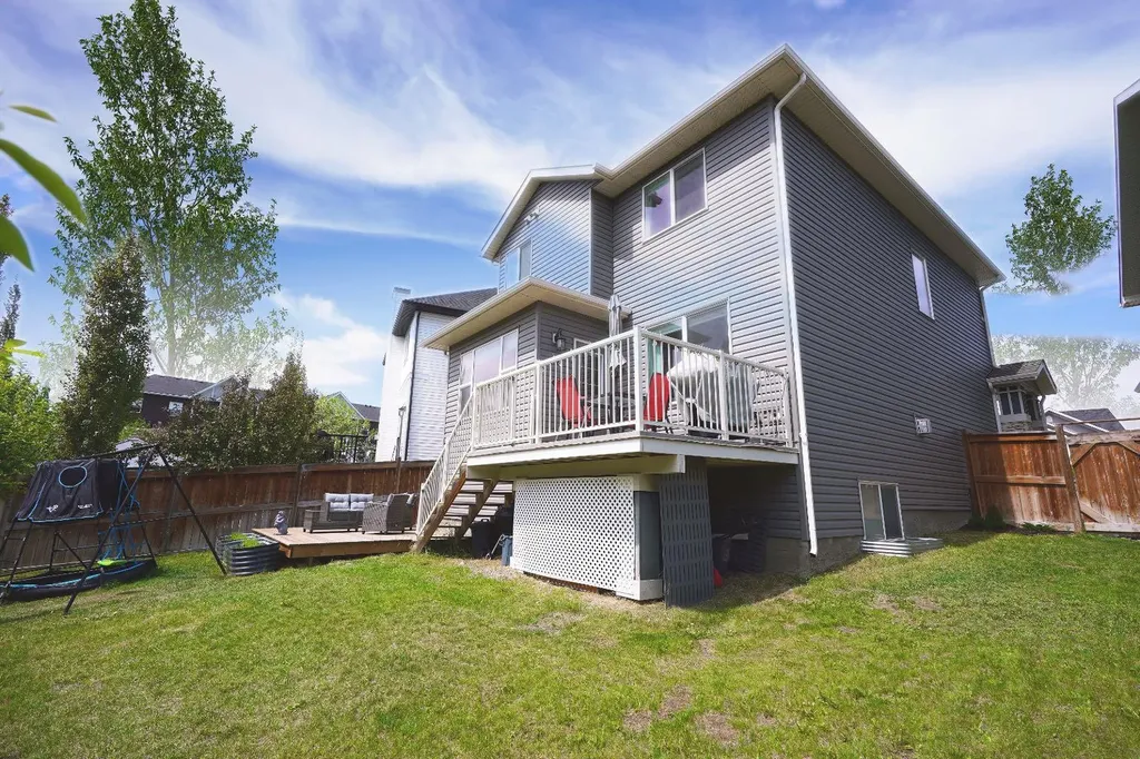 49 Kingsbridge Place SE Airdrie AB T4A 0S4