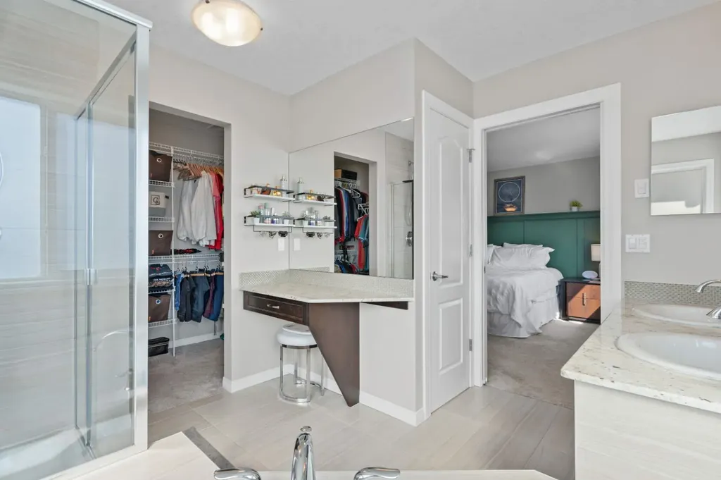 49 Kingsbridge Place SE Airdrie AB T4A 0S4