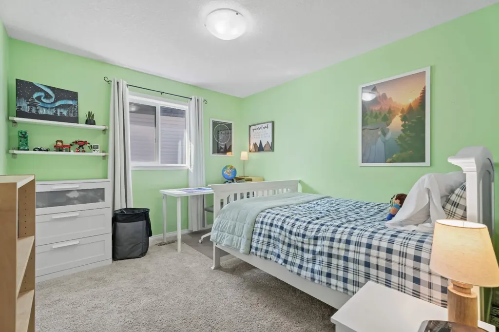 49 Kingsbridge Place SE Airdrie AB T4A 0S4