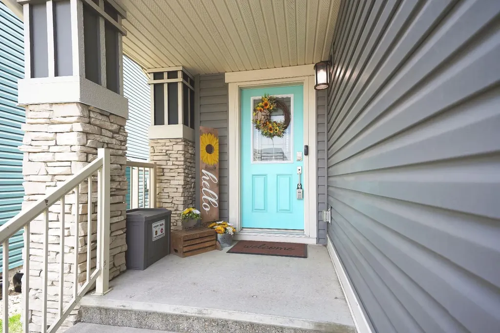 49 Kingsbridge Place SE Airdrie AB T4A 0S4
