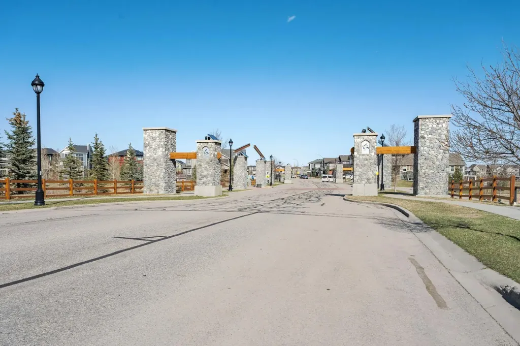 49 Kingsbridge Place SE Airdrie AB T4A 0S4