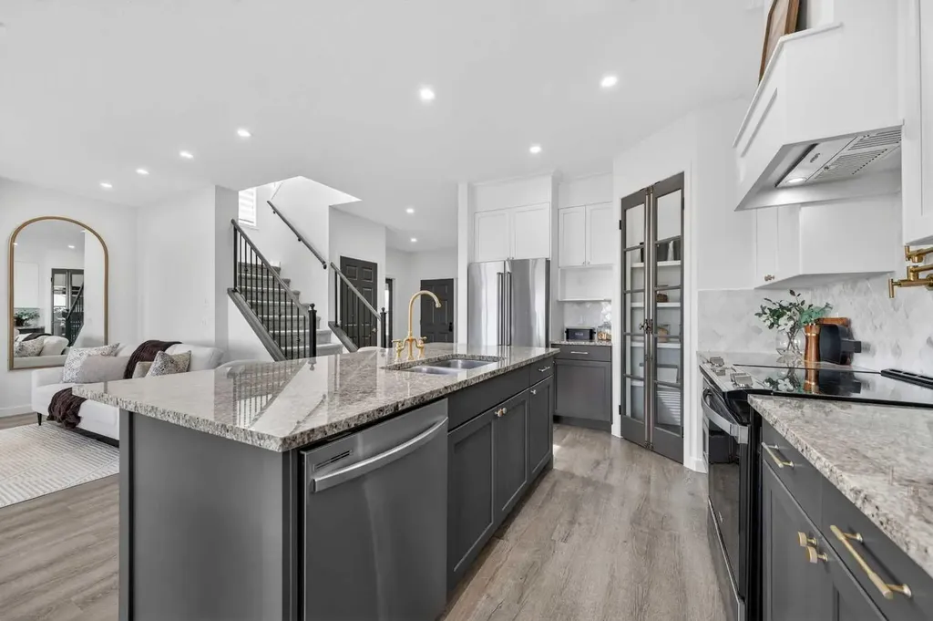 85 Boulder Creek Manor SE Langdon AB T0J 1X3