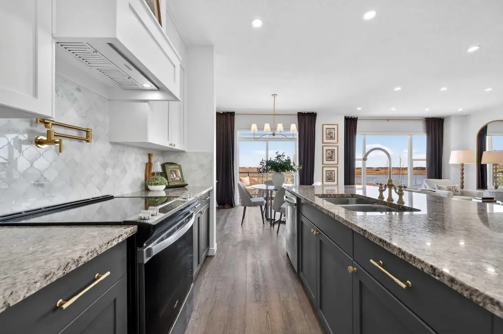 85 Boulder Creek Manor SE Langdon AB T0J 1X3
