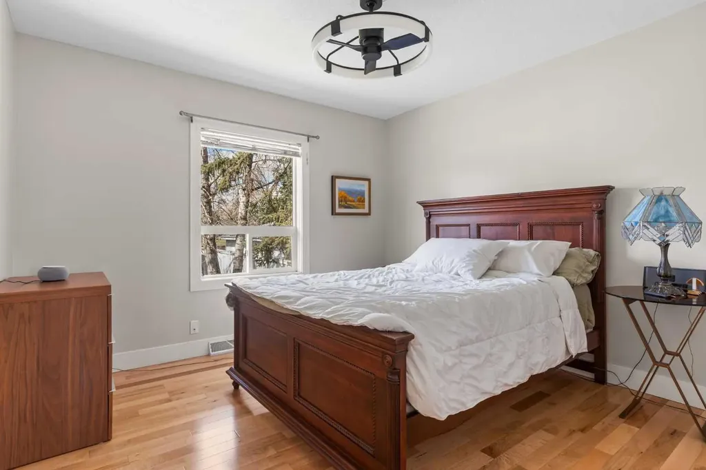 6619 18 Street SE Calgary AB T2C 0M7