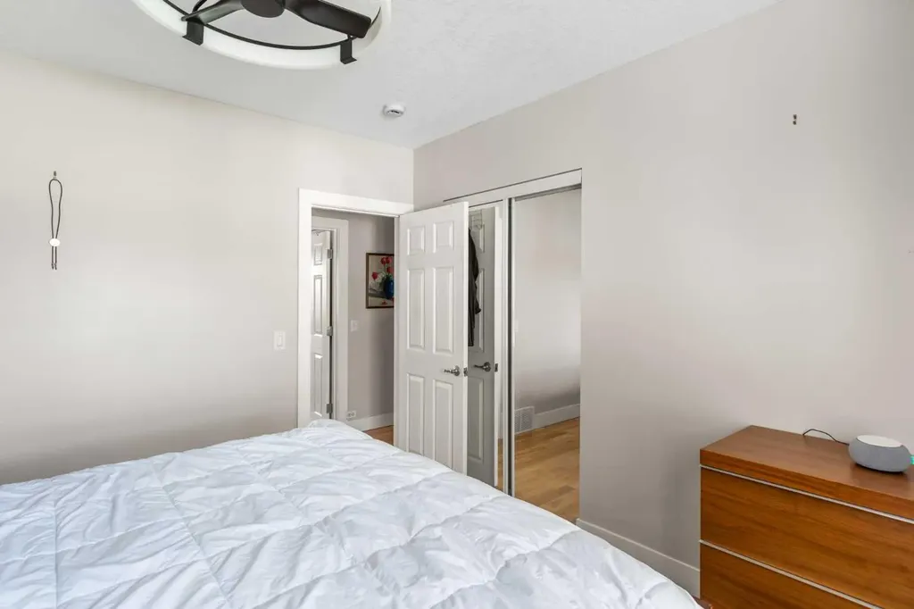 6619 18 Street SE Calgary AB T2C 0M7