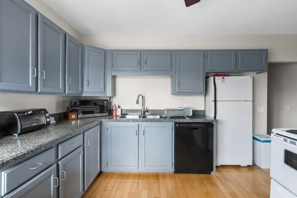 6619 18 Street SE Calgary AB T2C 0M7