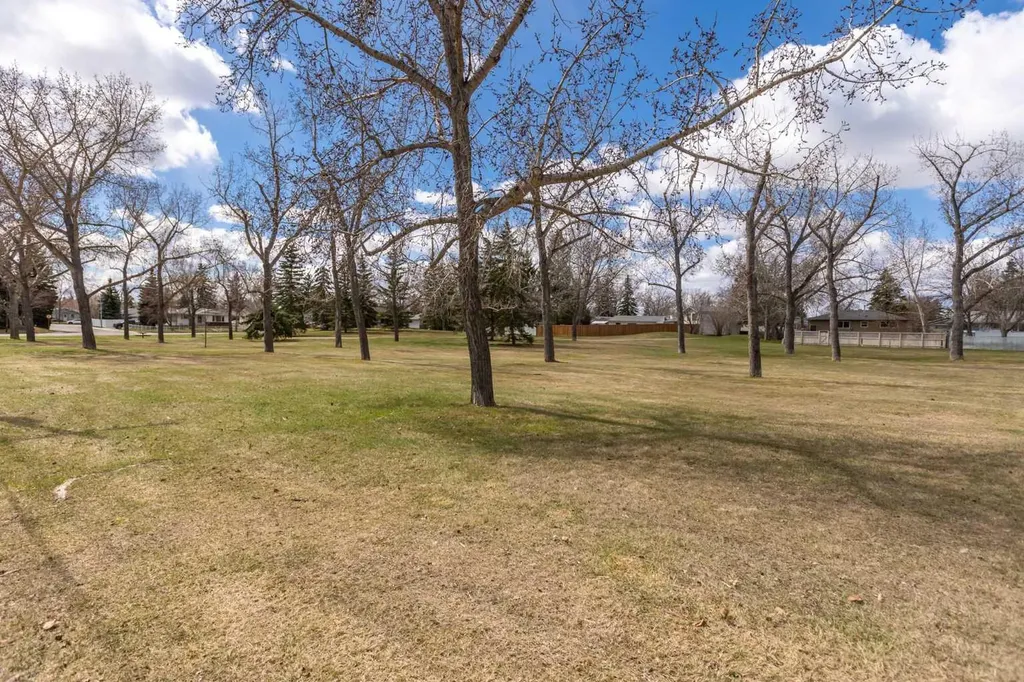 6619 18 Street SE Calgary AB T2C 0M7