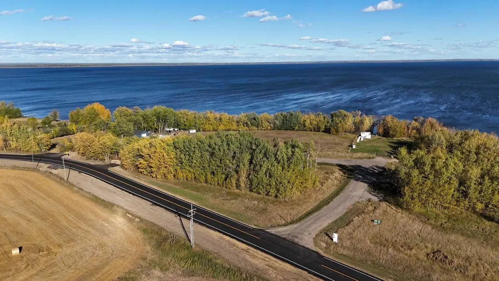 21 Lloyd Lines Way Rural Lac La Biche County AB T0A 2T0