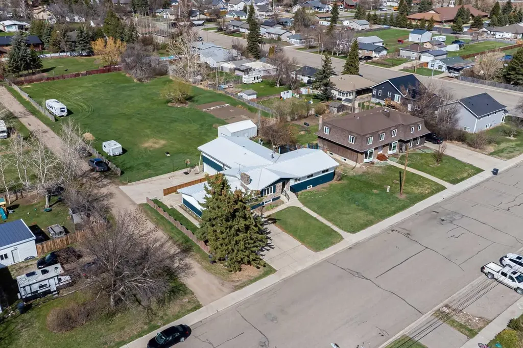 155E 100n Raymond AB T0K 2S0