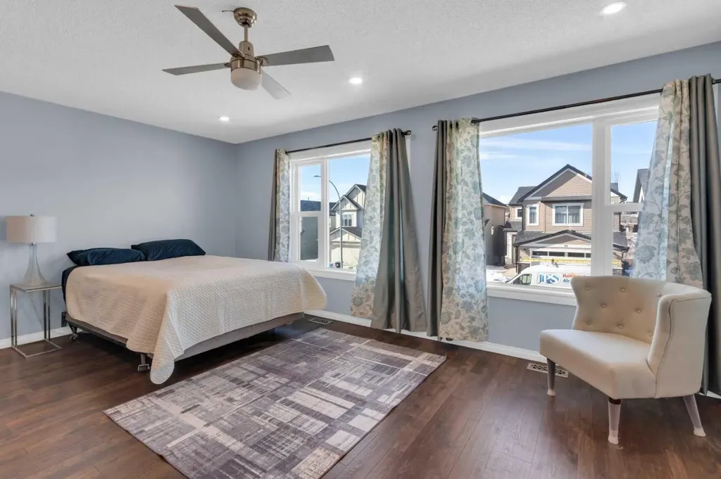 24 Evansbrooke Point NW Calgary AB T3P1G9