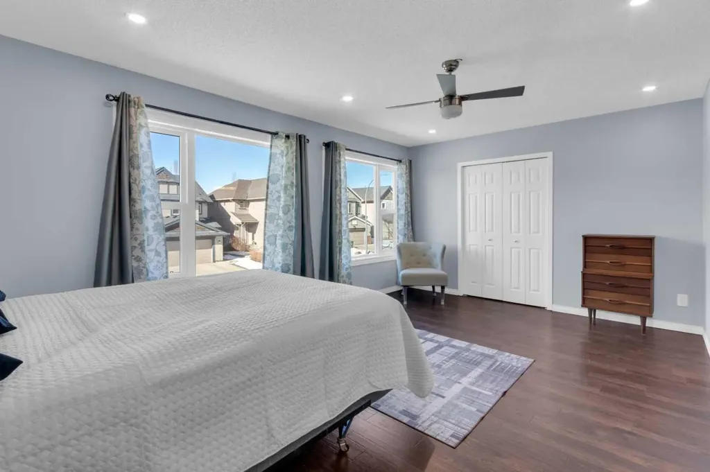 24 Evansbrooke Point NW Calgary AB T3P1G9