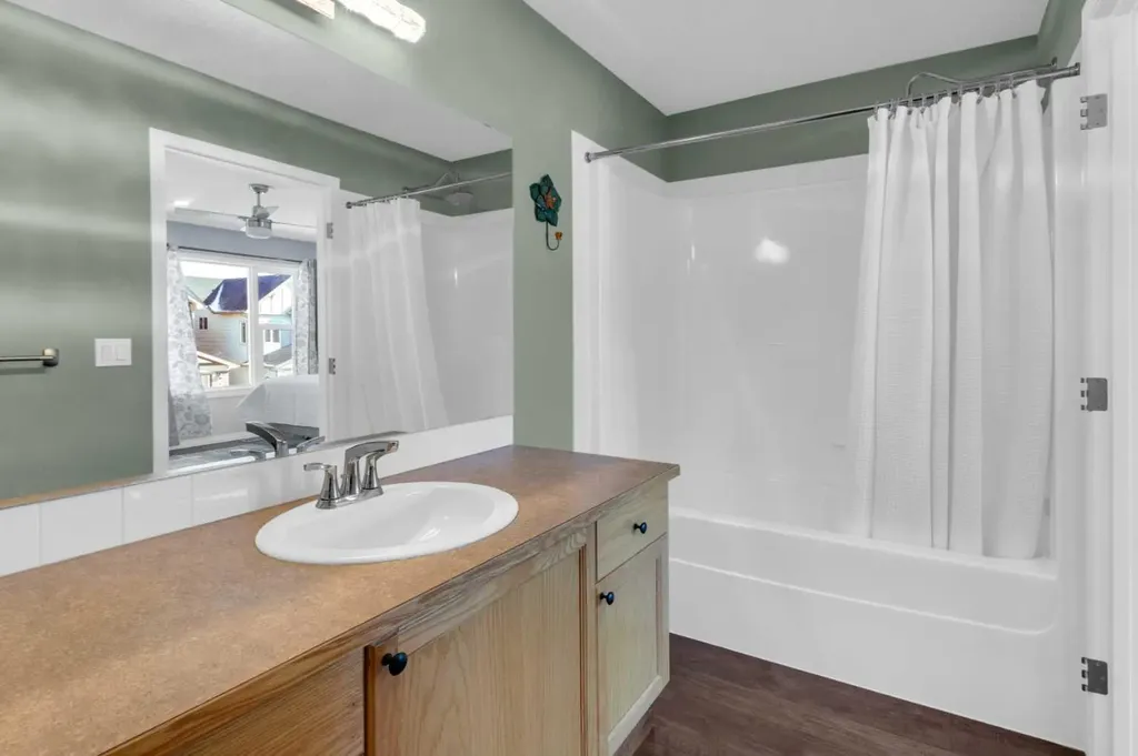 24 Evansbrooke Point NW Calgary AB T3P1G9