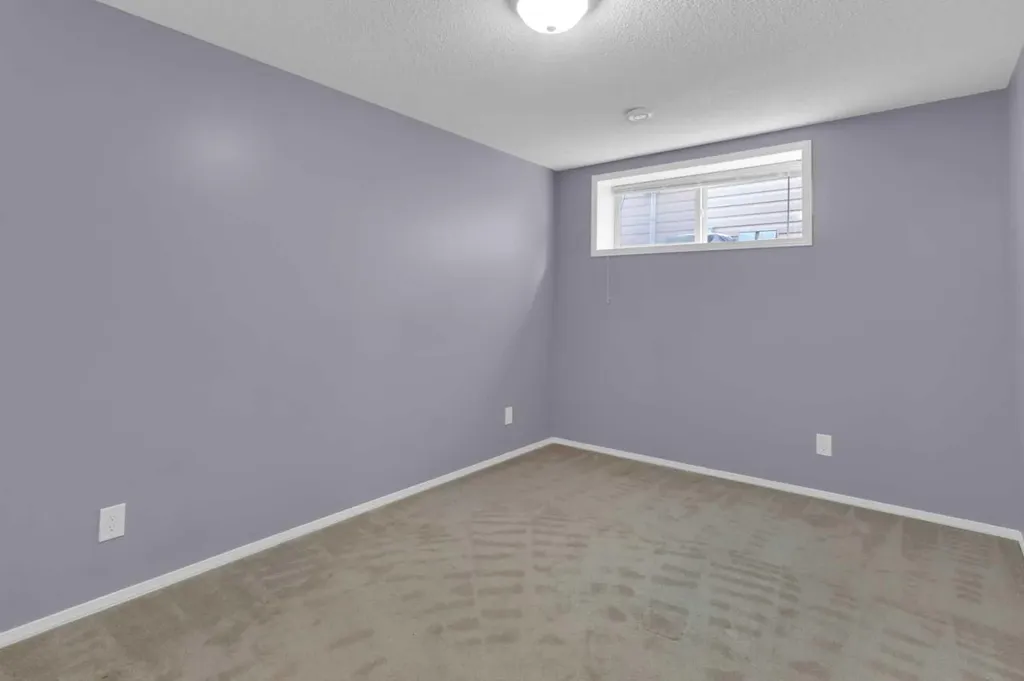 24 Evansbrooke Point NW Calgary AB T3P1G9