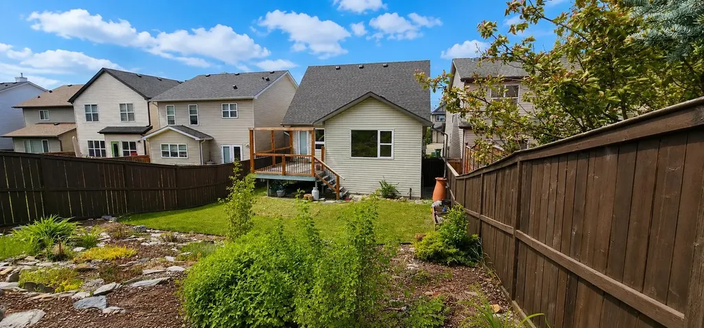 24 Evansbrooke Point NW Calgary AB T3P1G9