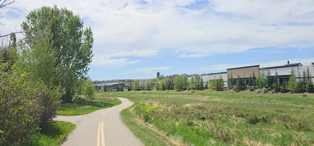 24 Evansbrooke Point NW Calgary AB T3P1G9