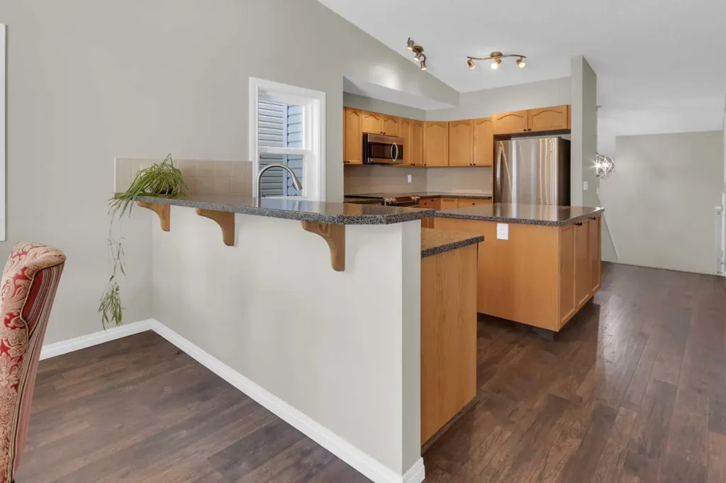 24 Evansbrooke Point NW Calgary AB T3P1G9