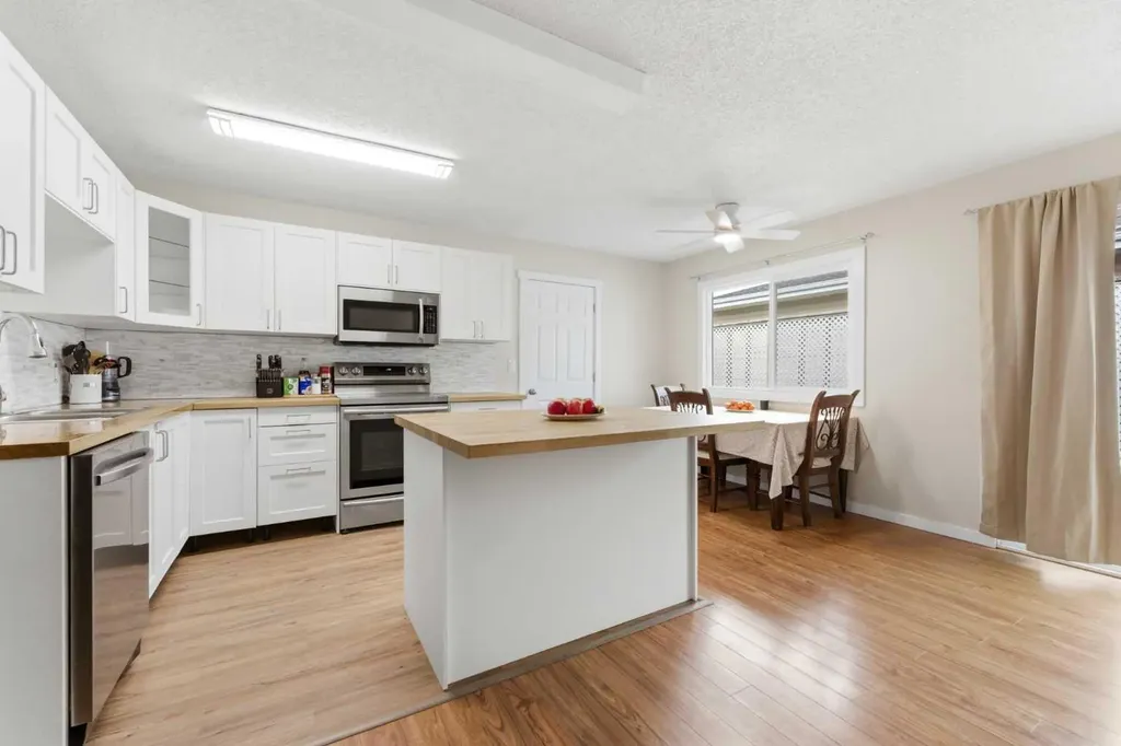 616 1 Street NE Sundre AB T0M 1X0