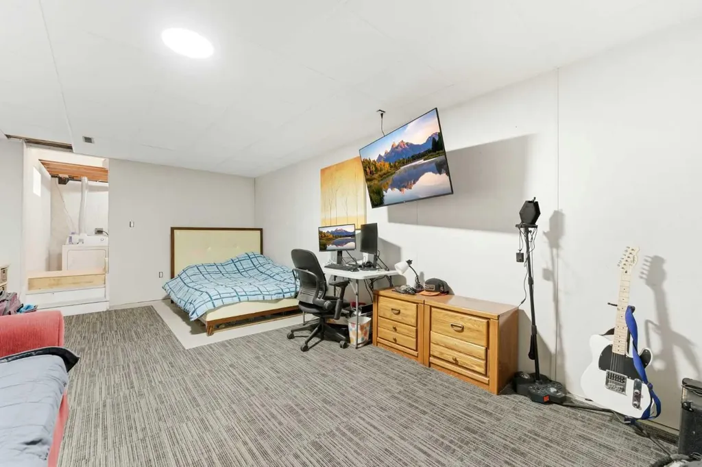 616 1 Street NE Sundre AB T0M 1X0
