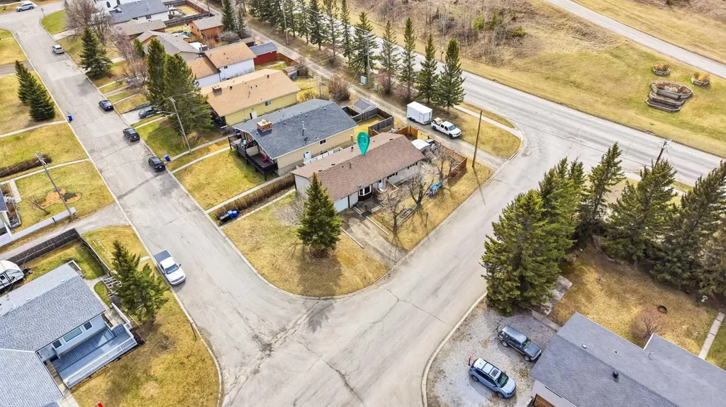 616 1 Street NE Sundre AB T0M 1X0