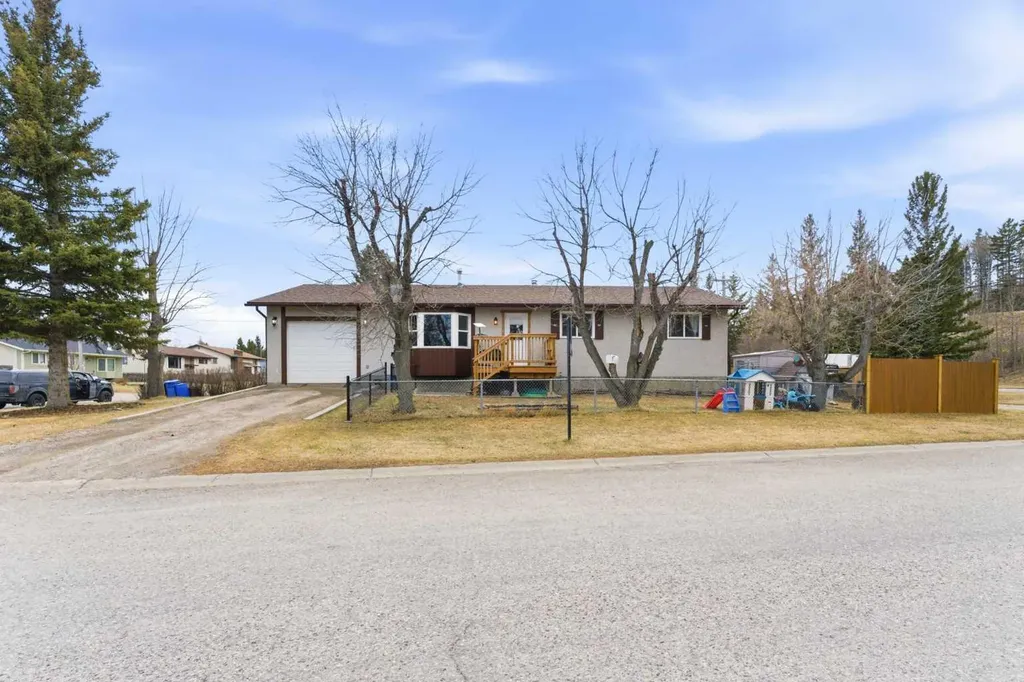 616 1 Street NE Sundre AB T0M 1X0