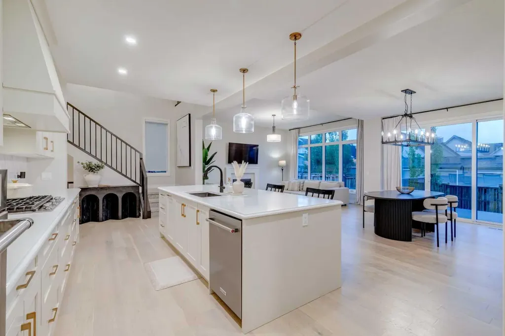 158 Marina Landing SE Calgary AB T3M 3J5