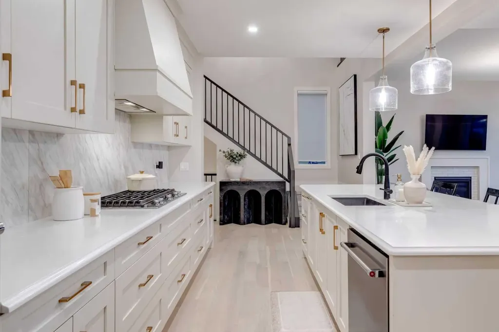 158 Marina Landing SE Calgary AB T3M 3J5