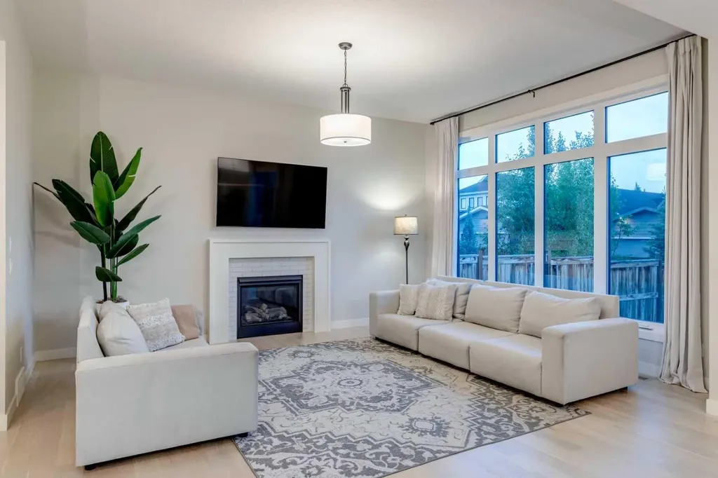 158 Marina Landing SE Calgary AB T3M 3J5