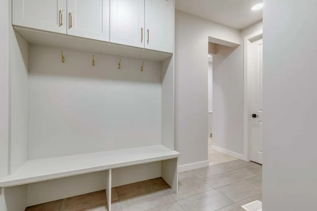158 Marina Landing SE Calgary AB T3M 3J5