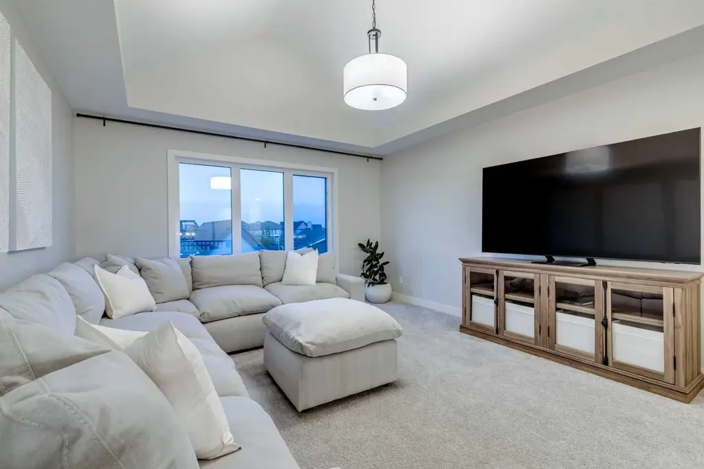 158 Marina Landing SE Calgary AB T3M 3J5