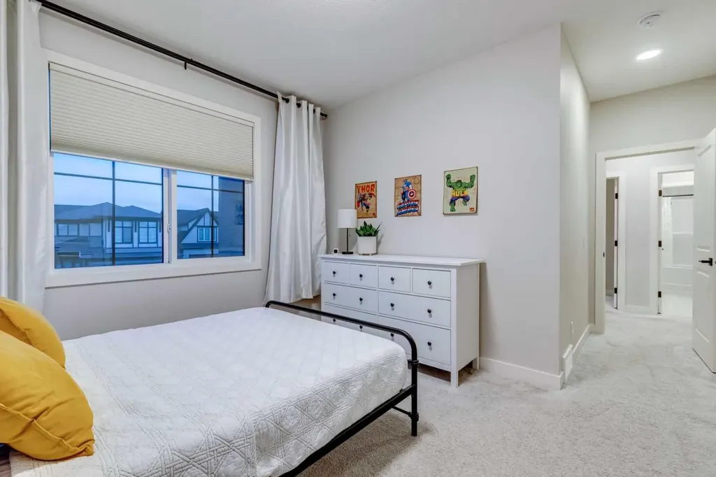 158 Marina Landing SE Calgary AB T3M 3J5
