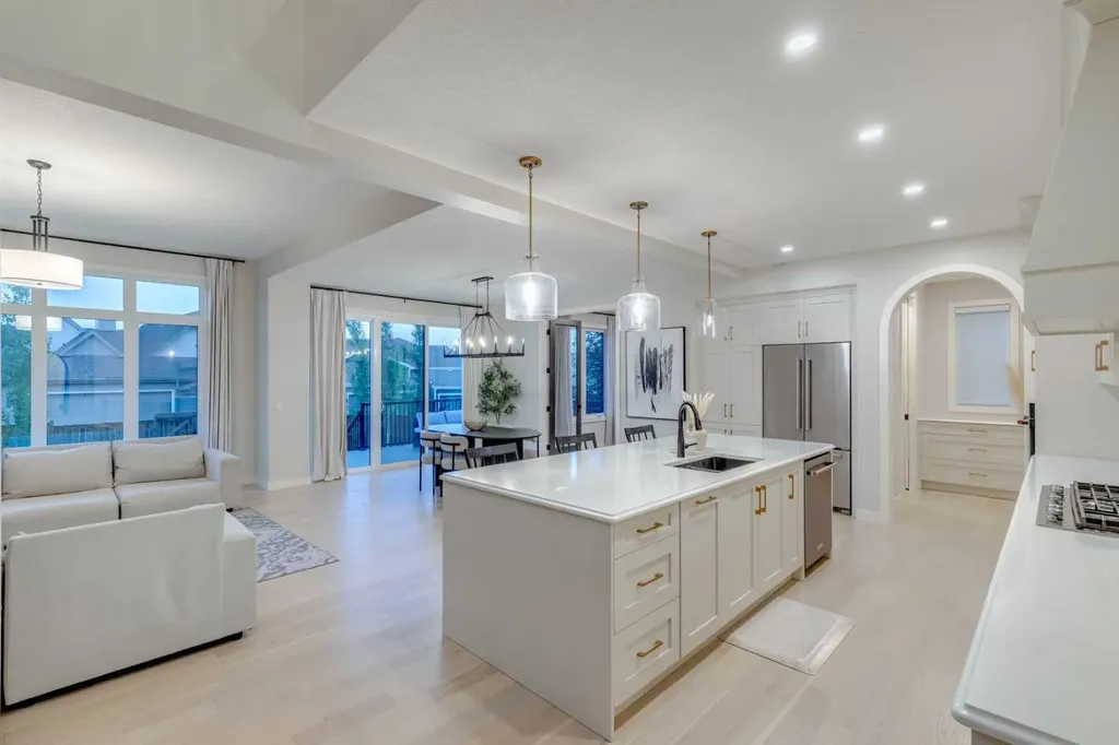 158 Marina Landing SE Calgary AB T3M 3J5
