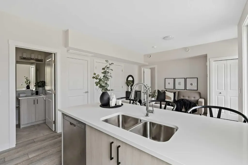 60 Howse Lane Calgary AB T3P 2Z6