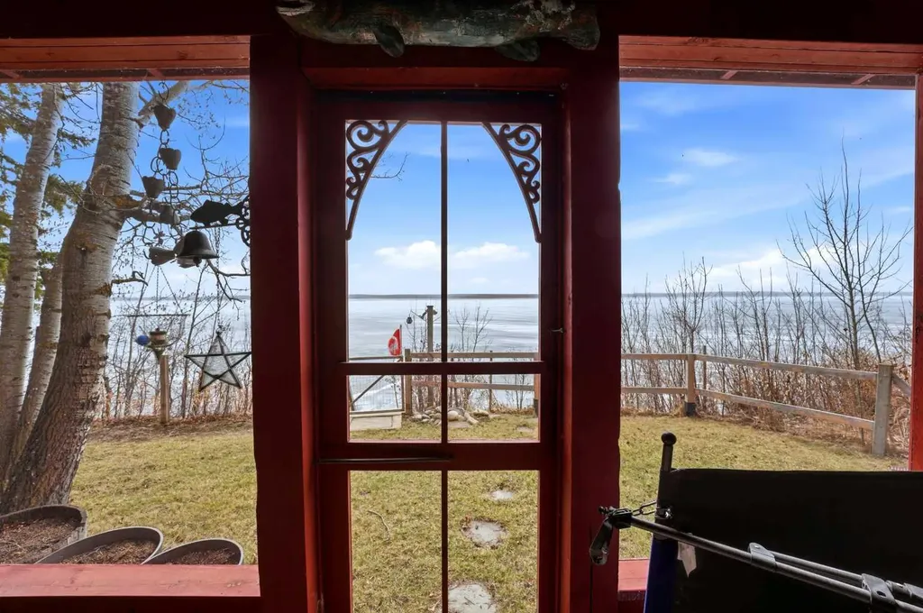 361 Birchcliff Road Birchcliff AB T4S 1R6