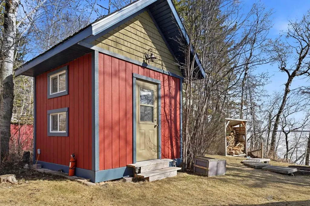 361 Birchcliff Road Birchcliff AB T4S 1R6