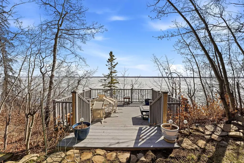 361 Birchcliff Road Birchcliff AB T4S 1R6
