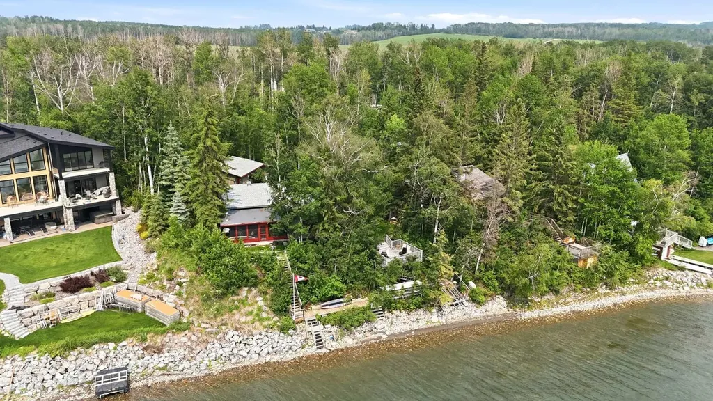 361 Birchcliff Road Birchcliff AB T4S 1R6