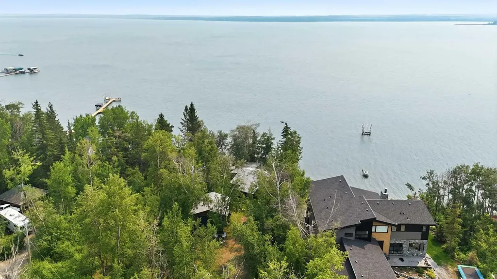 361 Birchcliff Road Birchcliff AB T4S 1R6