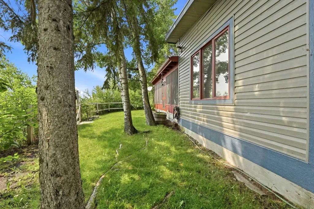 361 Birchcliff Road Birchcliff AB T4S 1R6
