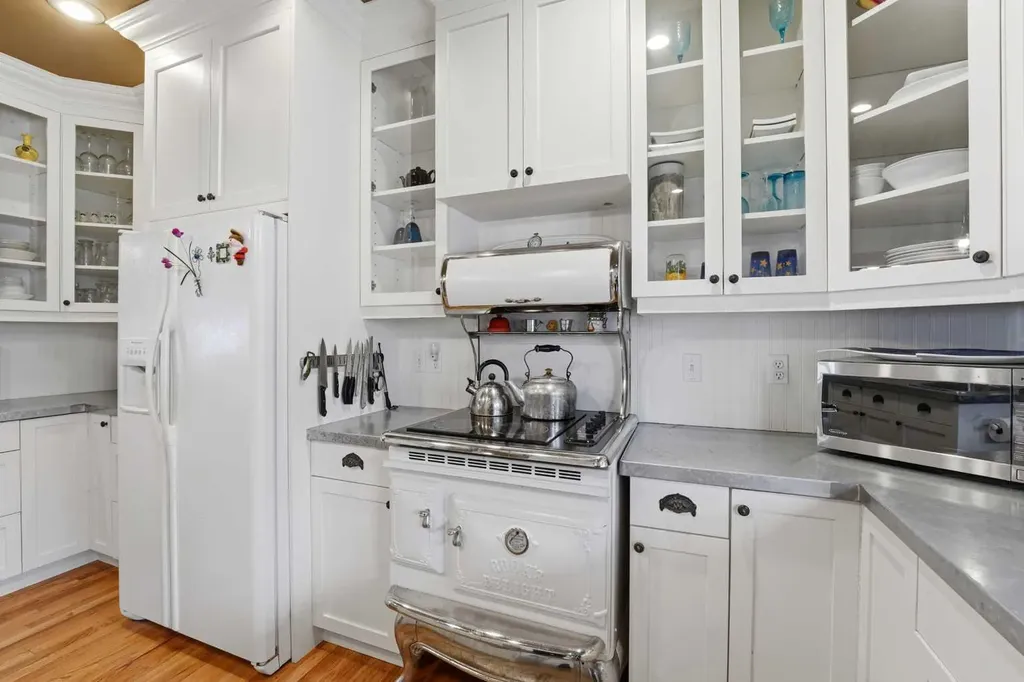 361 Birchcliff Road Birchcliff AB T4S 1R6