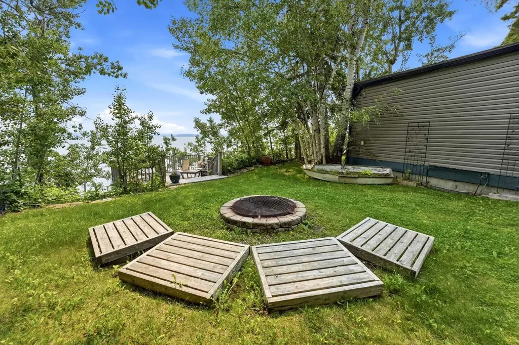 361 Birchcliff Road Birchcliff AB T4S 1R6