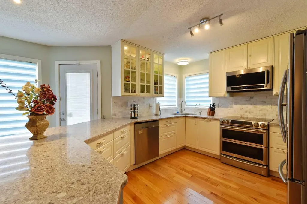 105 Coral Springs Close NE Calgary AB T3J 3S5