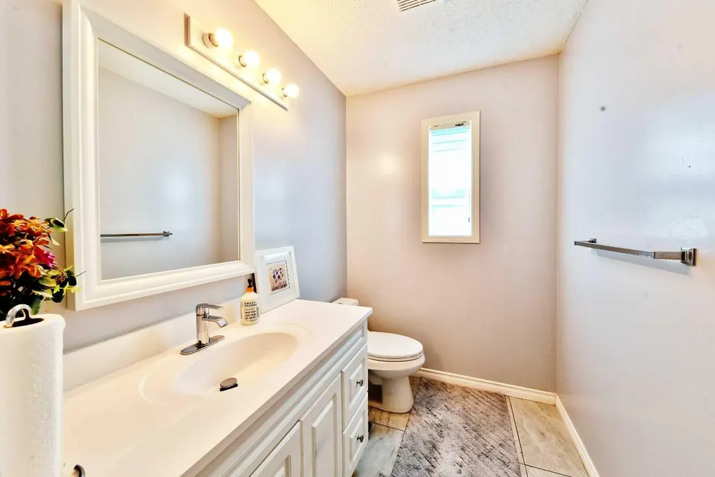 105 Coral Springs Close NE Calgary AB T3J 3S5
