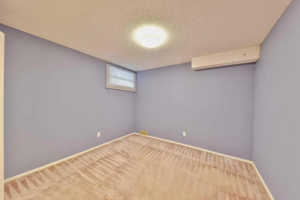 105 Coral Springs Close NE Calgary AB T3J 3S5
