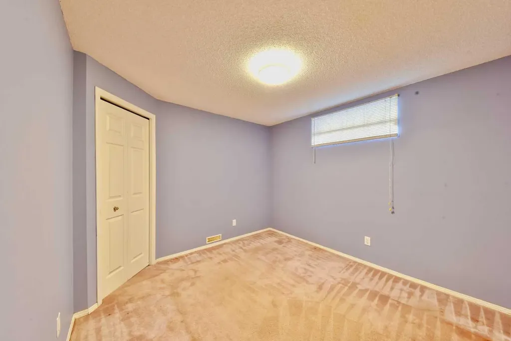 105 Coral Springs Close NE Calgary AB T3J 3S5