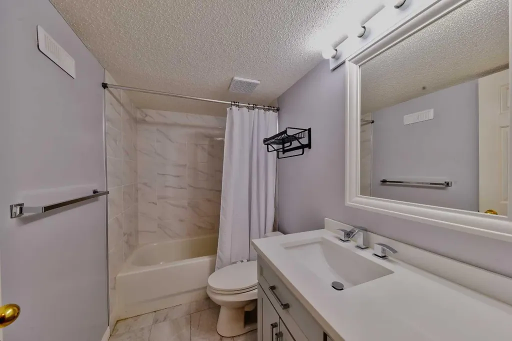 105 Coral Springs Close NE Calgary AB T3J 3S5
