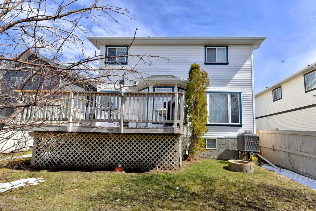 105 Coral Springs Close NE Calgary AB T3J 3S5