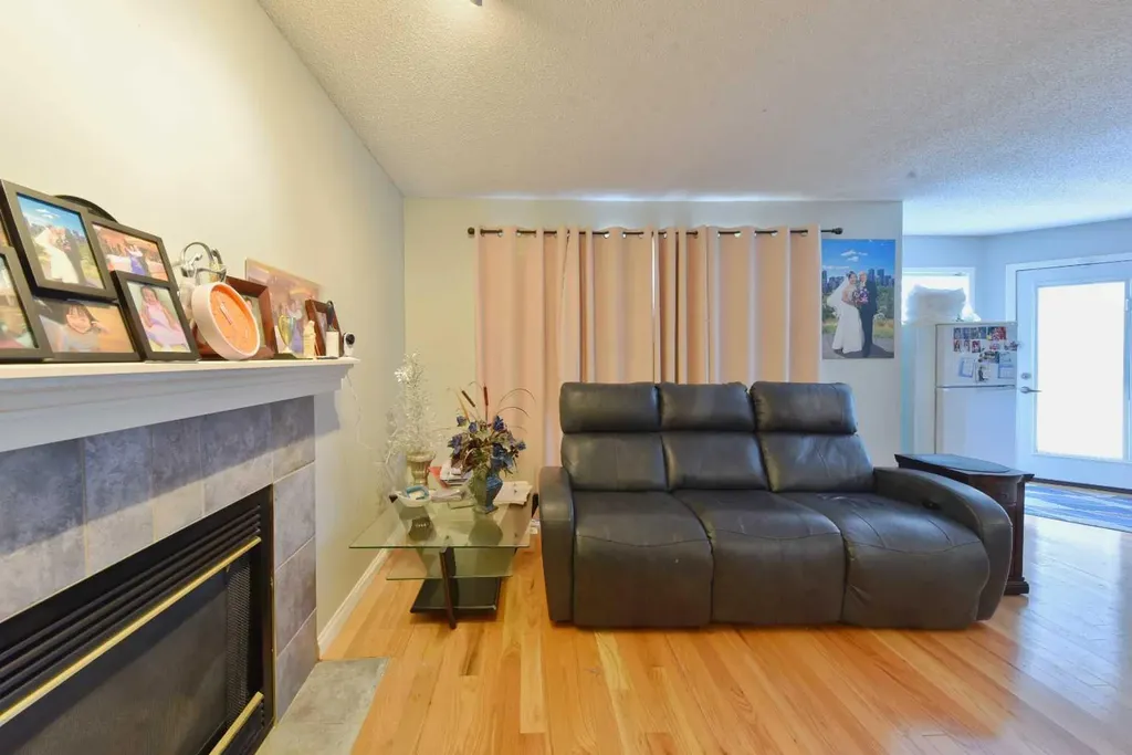 105 Coral Springs Close NE Calgary AB T3J 3S5