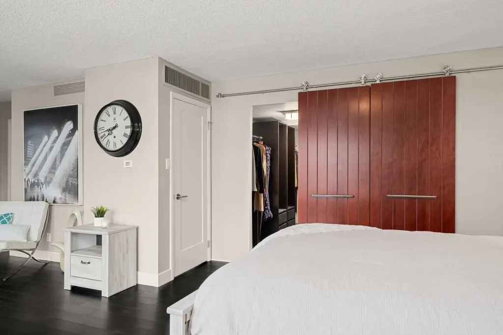 540 14 Avenue SW Calgary AB T2R 0M6