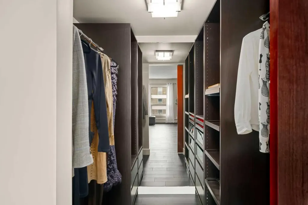 540 14 Avenue SW Calgary AB T2R 0M6